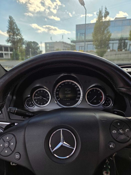Mercedes-Benz E 350 CDI BlueEfficiency Pachet AMG
