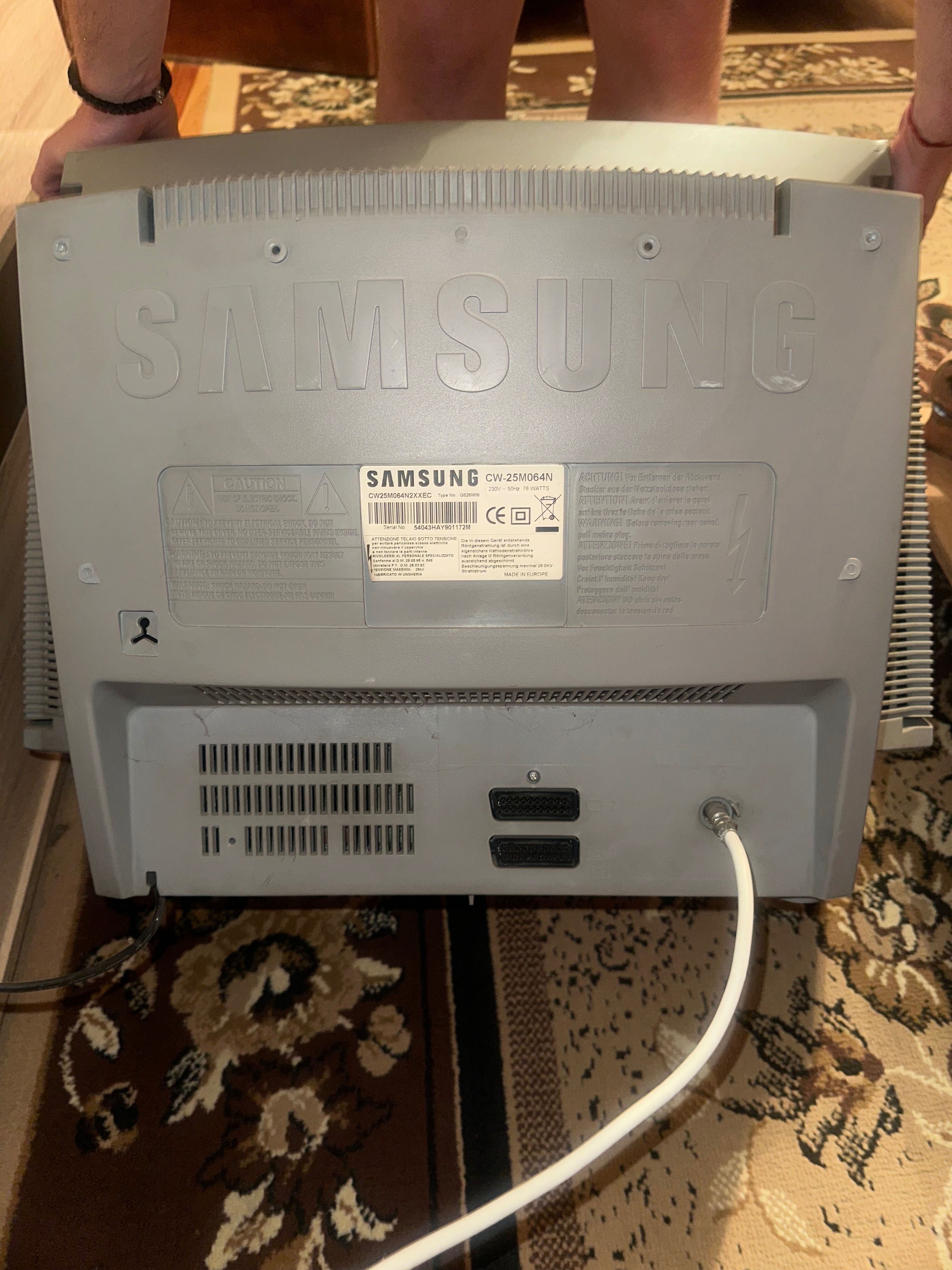 Телевизори Samsung - 2 броя