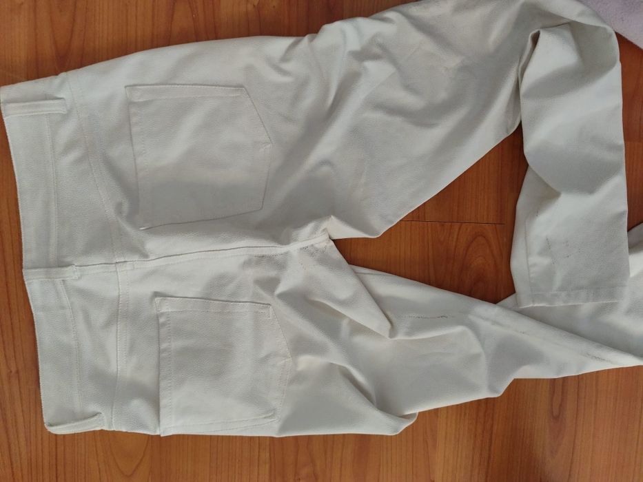 Pantaloni piele marimea 34