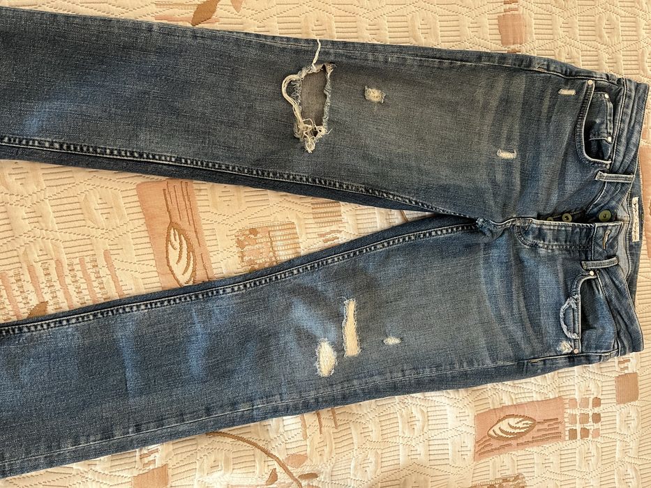 Различни марки дънки Pepe jeans
