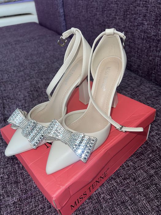 Женская обувь…..