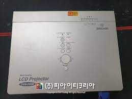 Projector: DONGWON DVM-D95M : 2800-lyumin: Йоруг хонада хам курсатади.