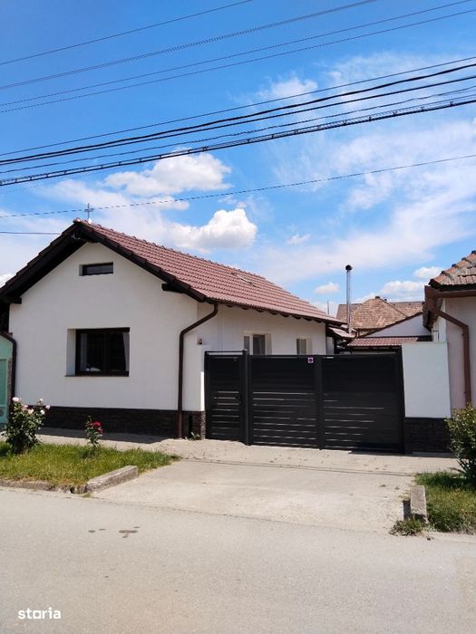 Casă de vânzare, Sebes Alba,zona Clasic, liniștită,vecini de treabă.