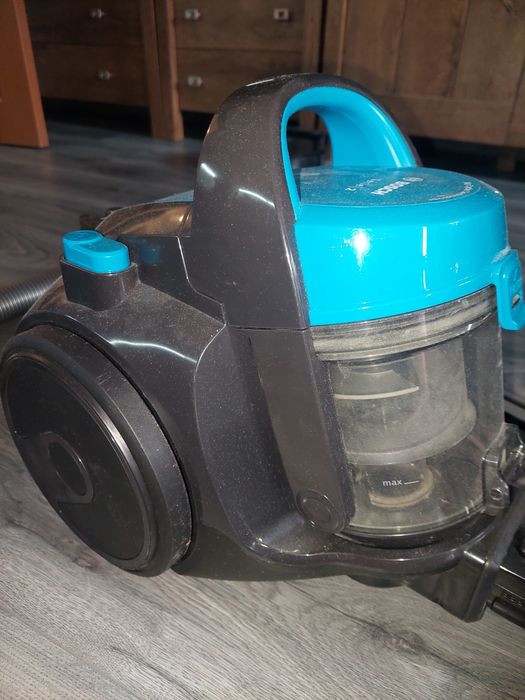 Прахосмукачка Bosch Serie 2 Bagless