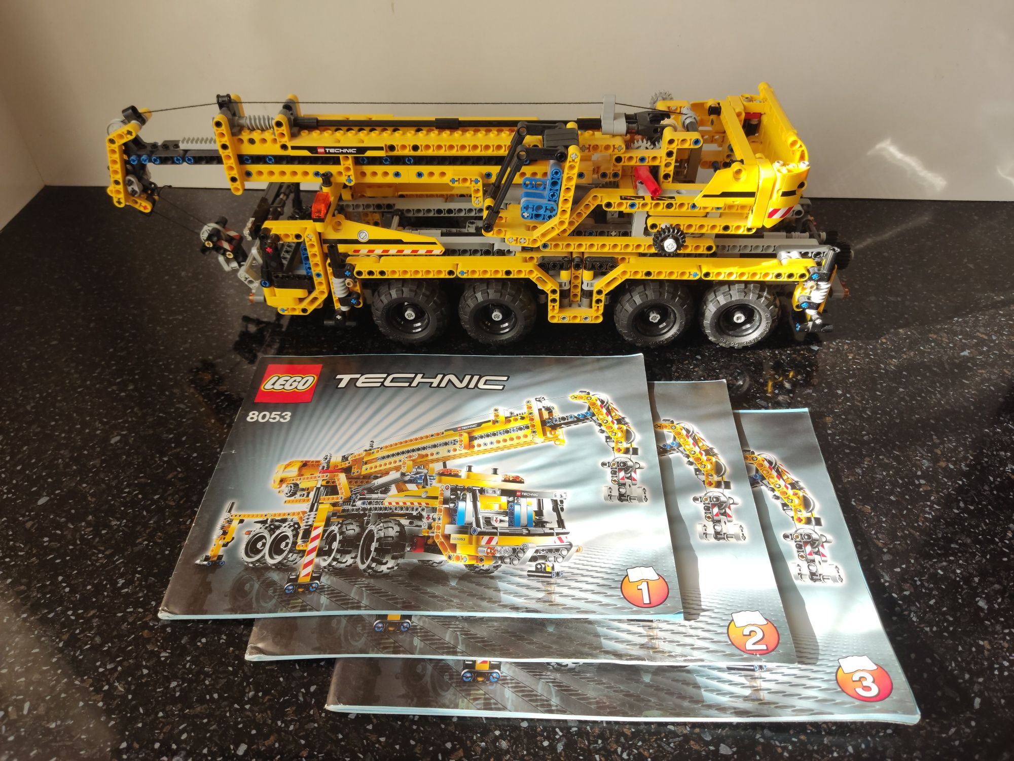Набор LEGO Technic 8053. Передвижной кран.