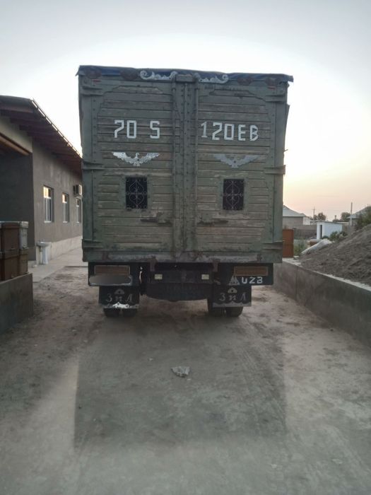 Zil 130 sotiladi