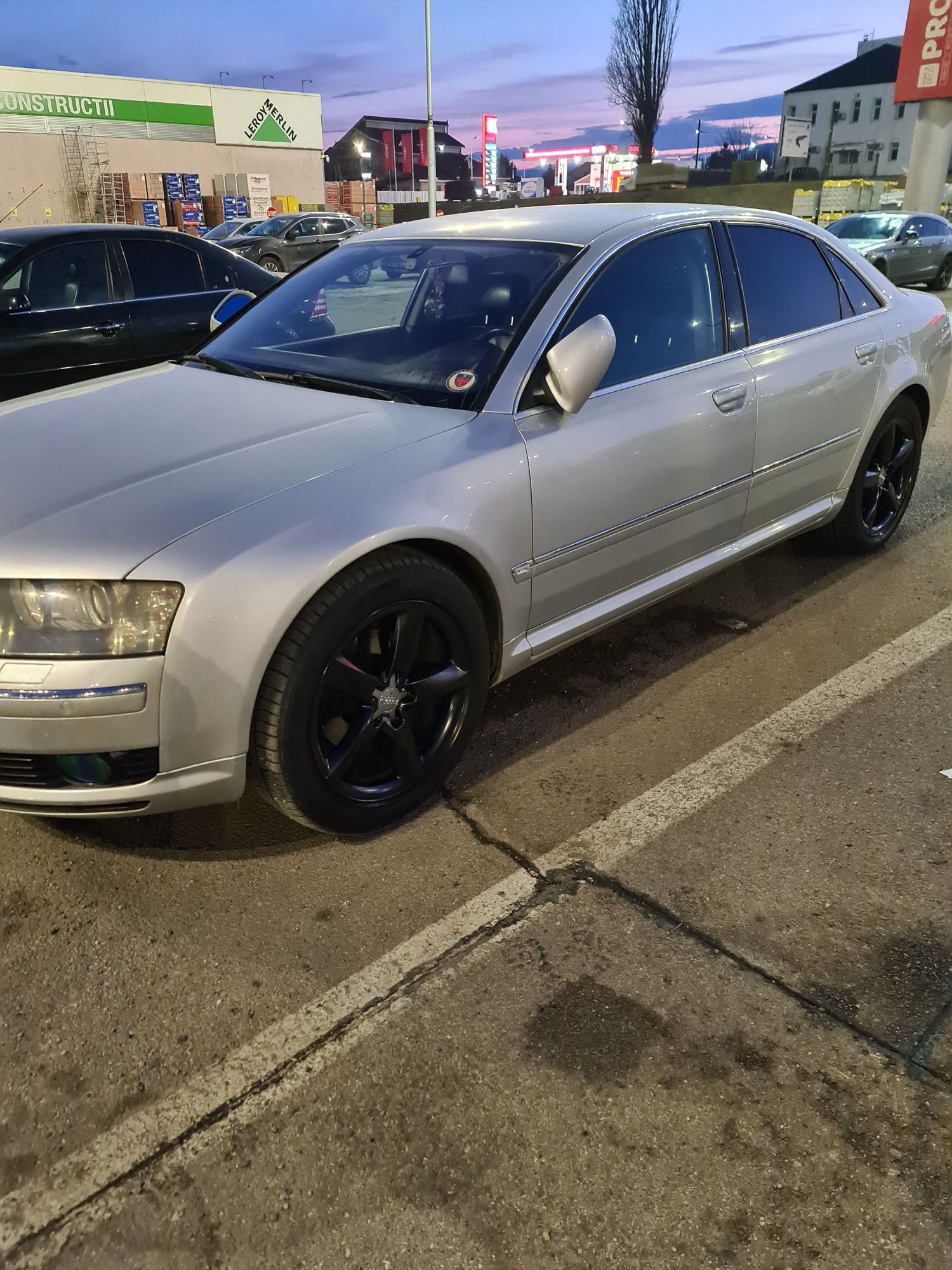 Vând Audi A8 3.0