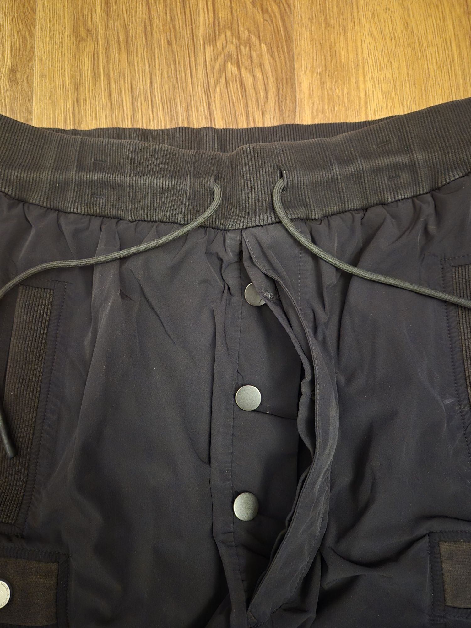 Pantaloni scurți Vagabond cu turul lăsat