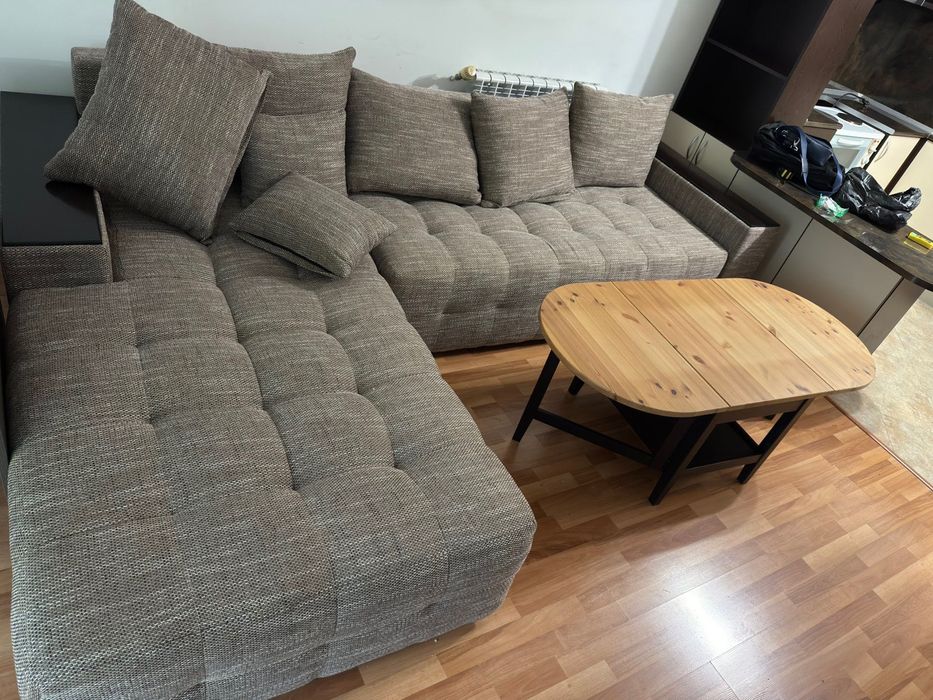 Продава се диван и холна маса