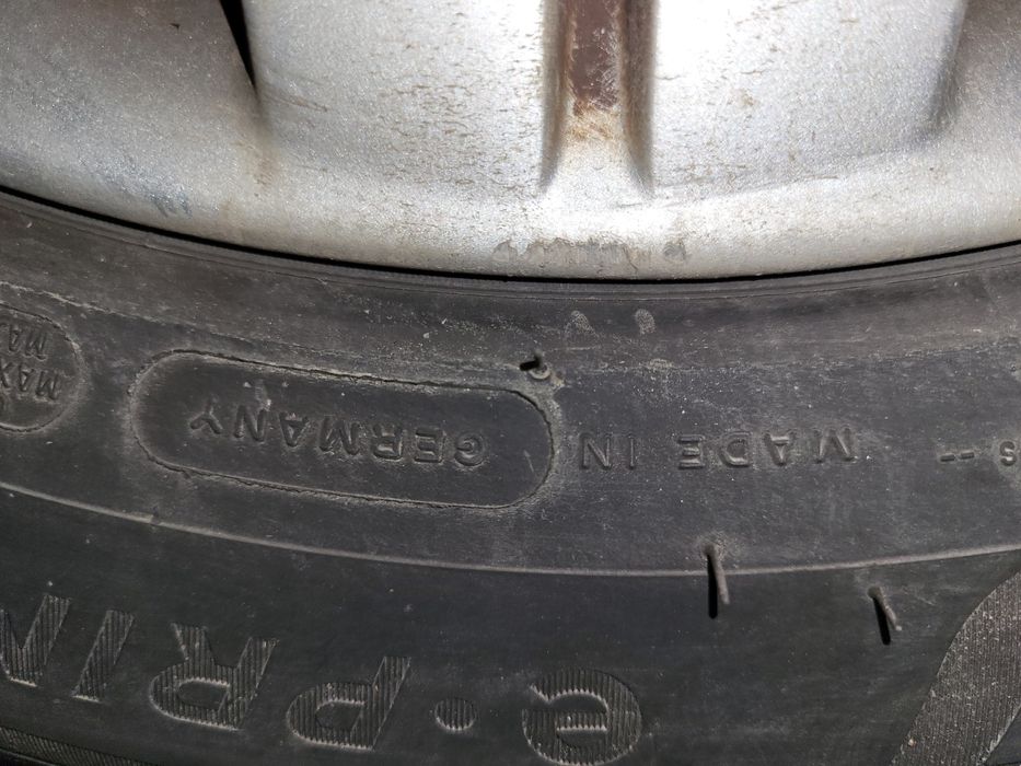 Автомобилни лети джанти фолксваген с гуми michelin  205/55 R16