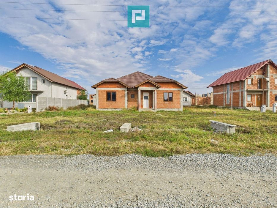 Casă la roșu, 4 camere, Zimandul Nou