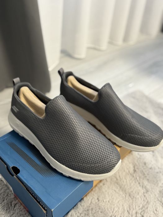 Skechers Men's Go Max-Athletic Air Mesh Slip on Wa