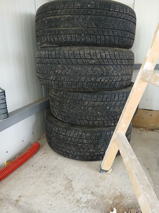 Зимни гуми 235/55/17