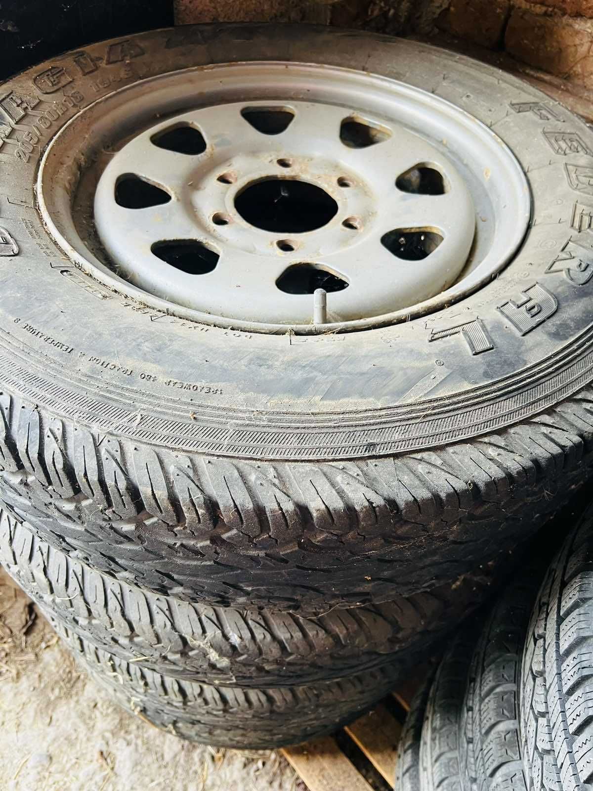 Джип Mitsubishi Pajero 2.8 с ляв волан на части