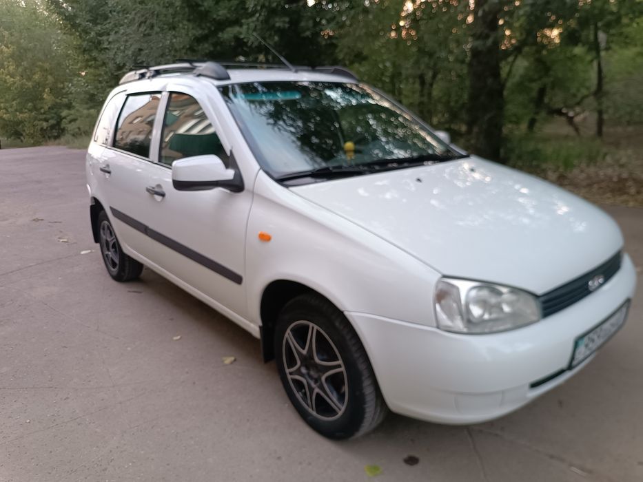 Продам Калину 2012 год кондиционер