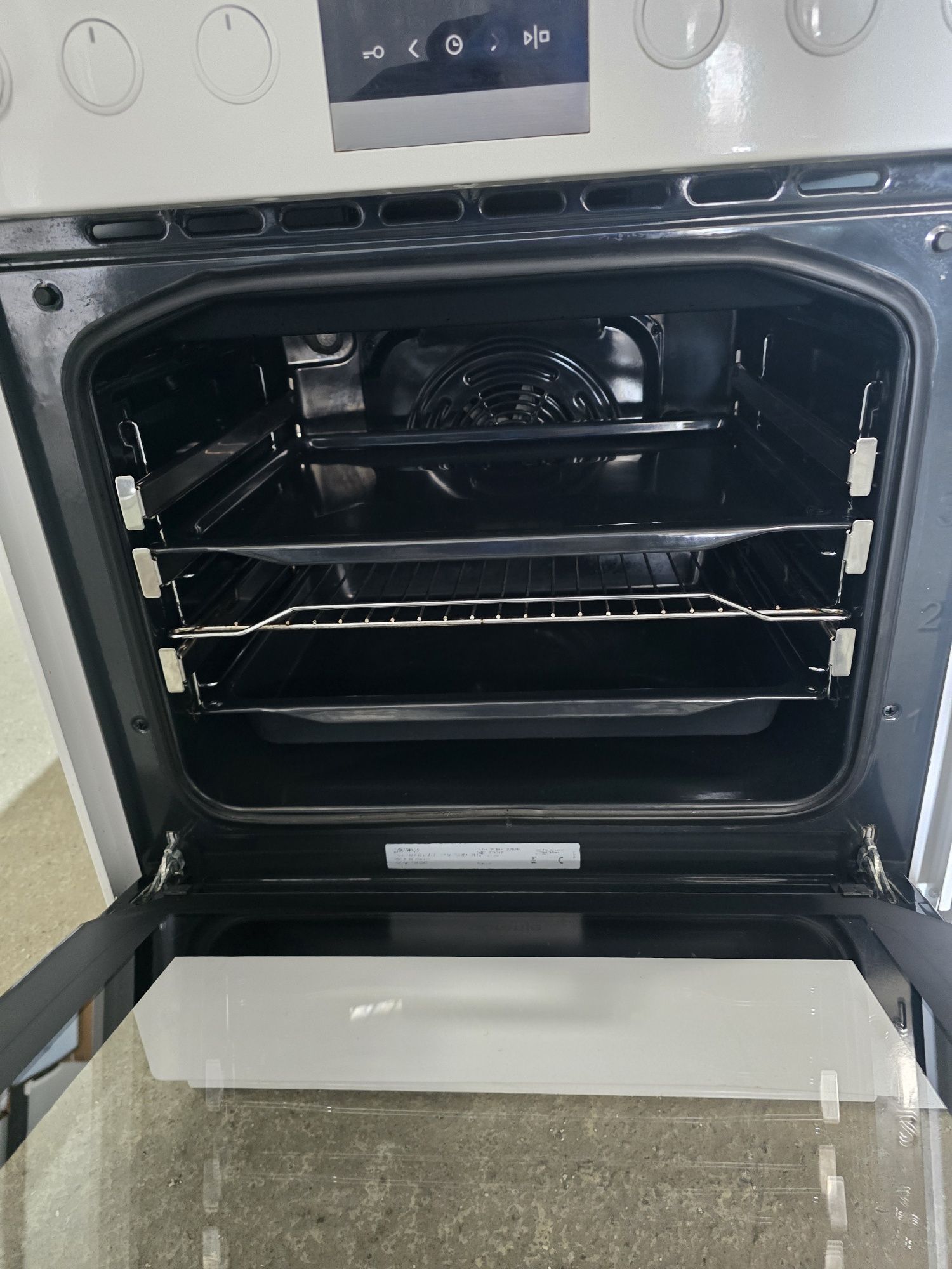 Готварска печка Горене/Gorenje 77 литра