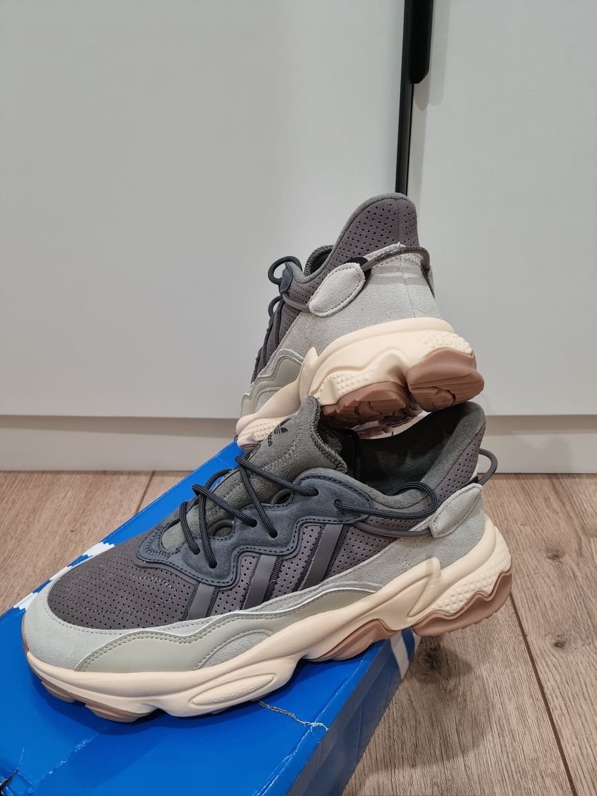 Adidas ozweego новые