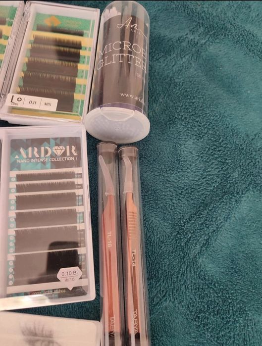 Vând produse de gene