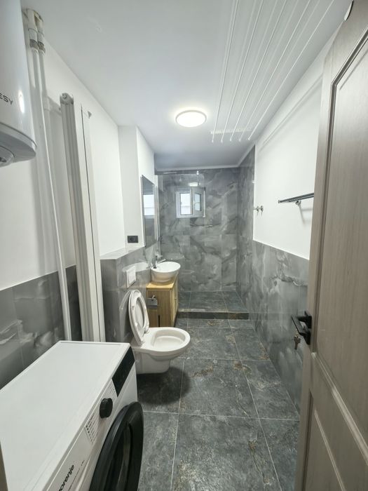 Inchiriez 3 camere