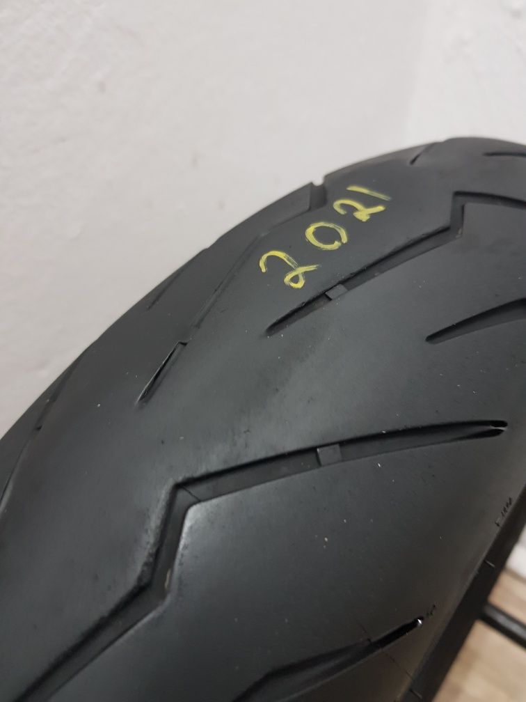 Anvelopa moto 120 70 17 Pirelli rosso scooter dot 2021