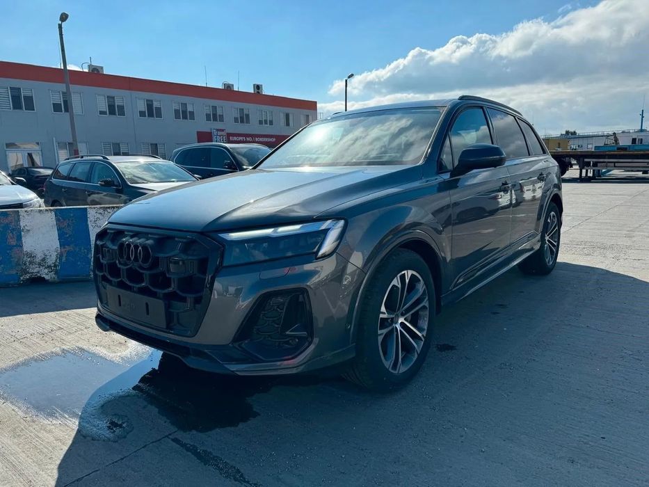 Audi Q7 Audi Q7 S-line SUV 45 TFSI quattro 185(252) kW(PS) tiptronic