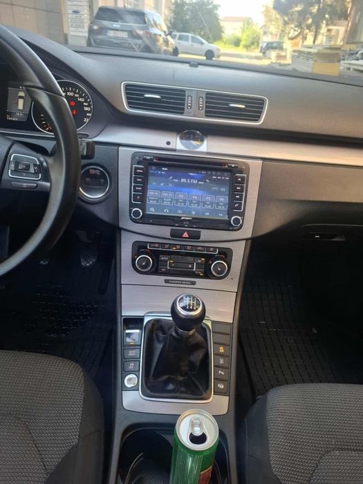 Vw Passat B7 / 2011 / Panoramic/ Park Assist /