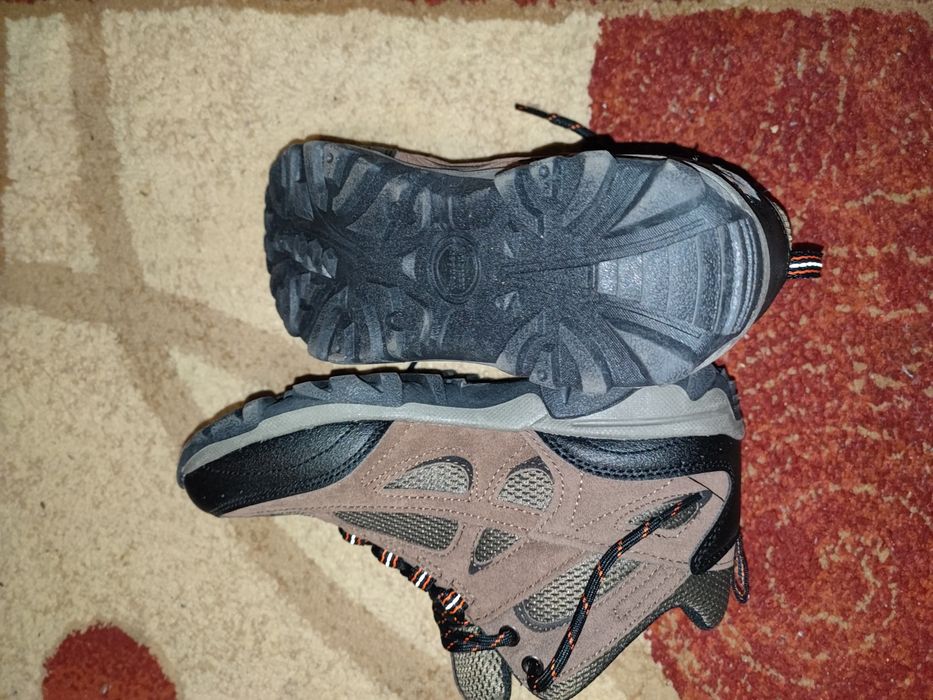 Зимни боти, нови, топли