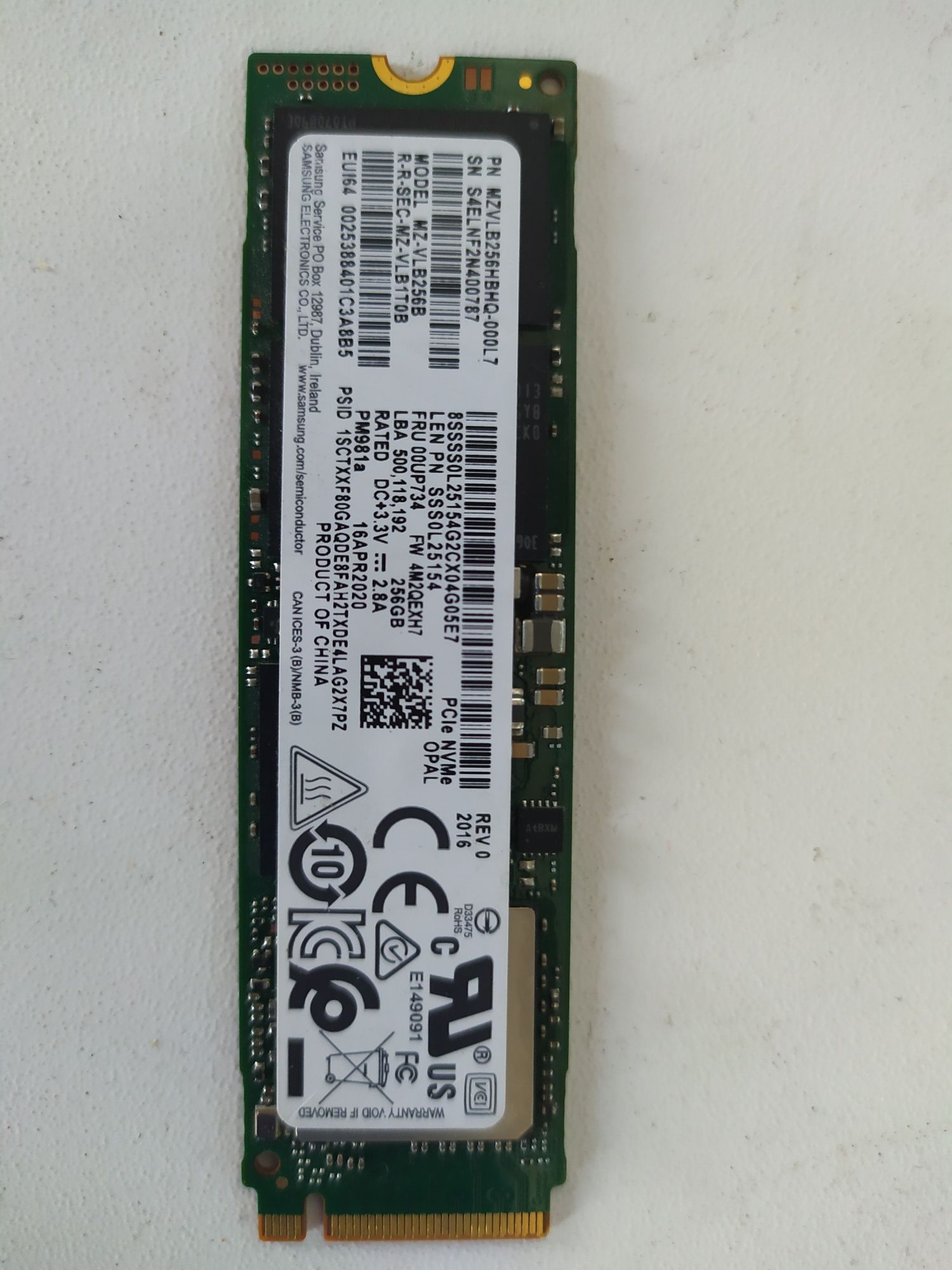 Продаю SSD диск 256гб