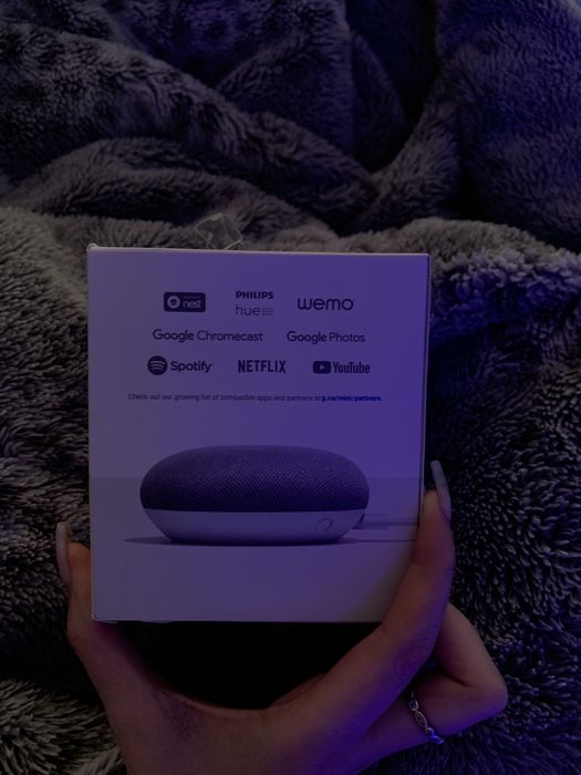 Google Home Mini - Asistent Inteligent