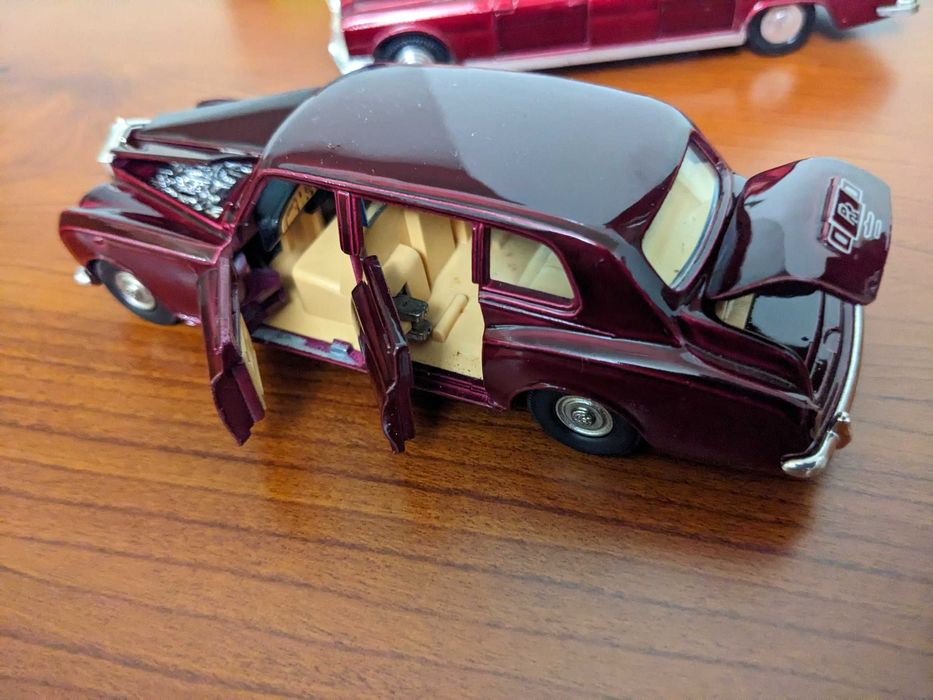 Коллекционные модели 1:43