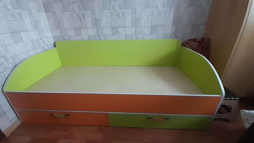 Кровать односпальная