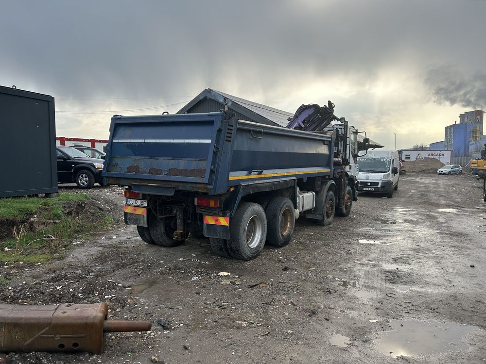 Iveco 8X4 cu macara