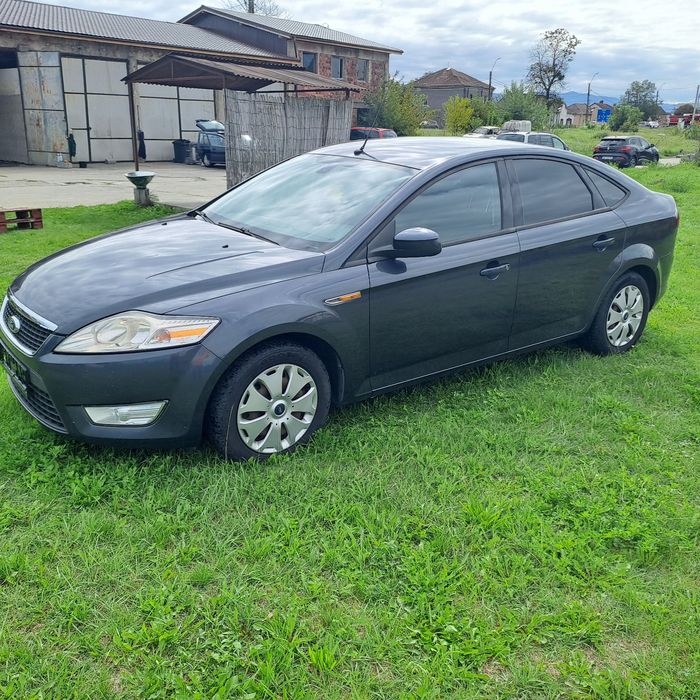 Ford Mondeo motor 2 L diesel