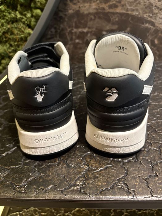 Out Of Office Sneakers, номер 35, оргинални, много запазени.