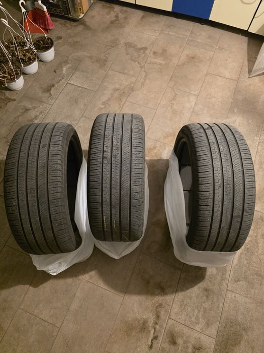 Vand 3 anvelope Pirelli Scorpion Zero 275 40 R22