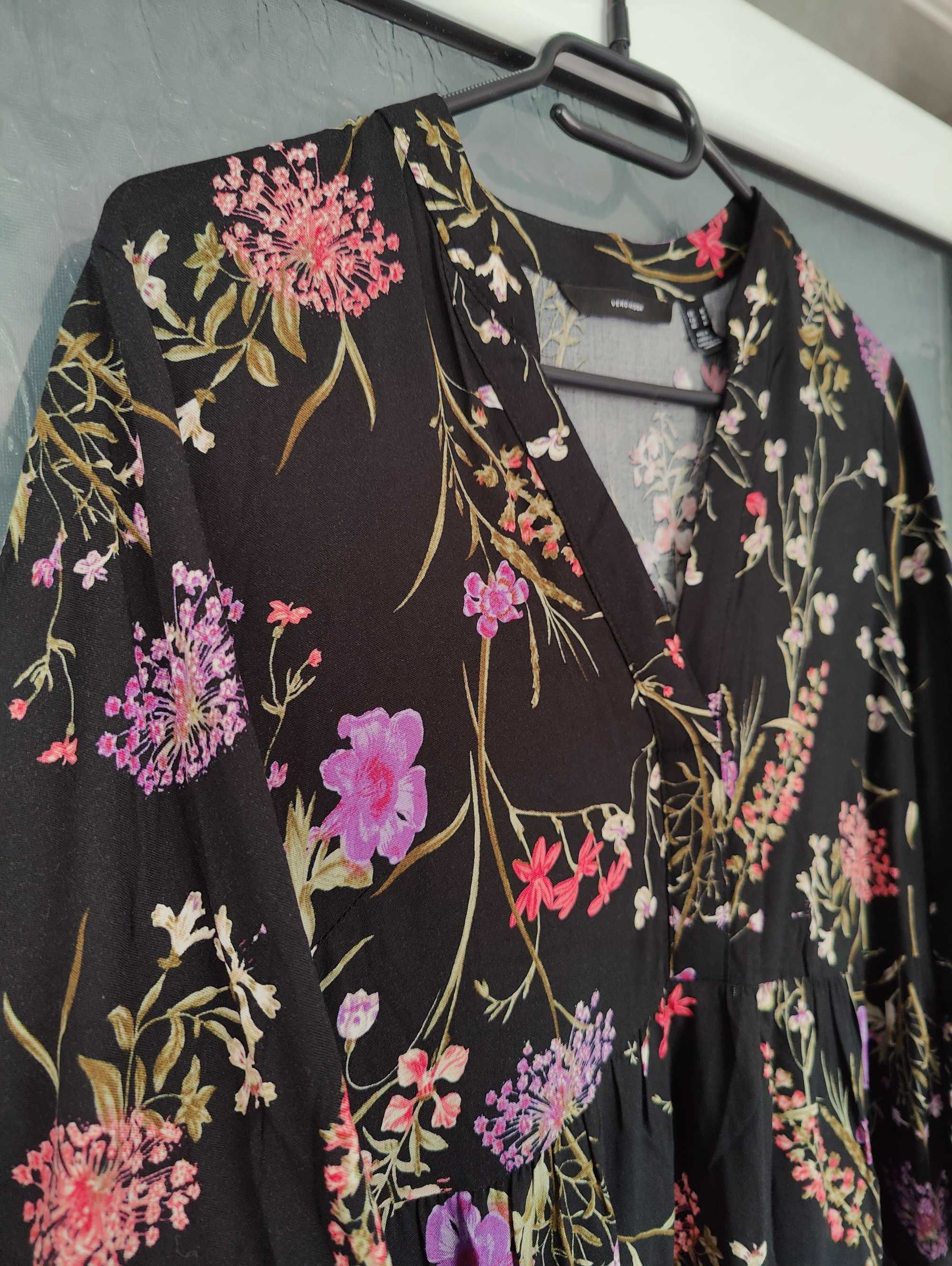 Рокля Vero Moda цветя размер М