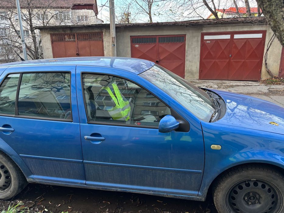 Vând autoturism vw golf 4