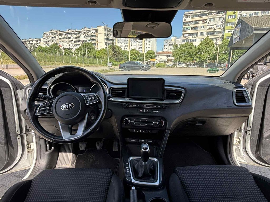 KIA CEED 2018 1.4 бензин 100к.с.