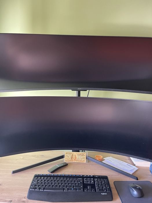 Vand ecrane de 49 inch