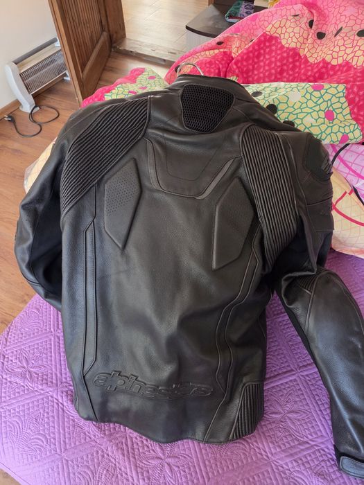 Яке за мотор Alpinestar,като ново ,на 5 карания..