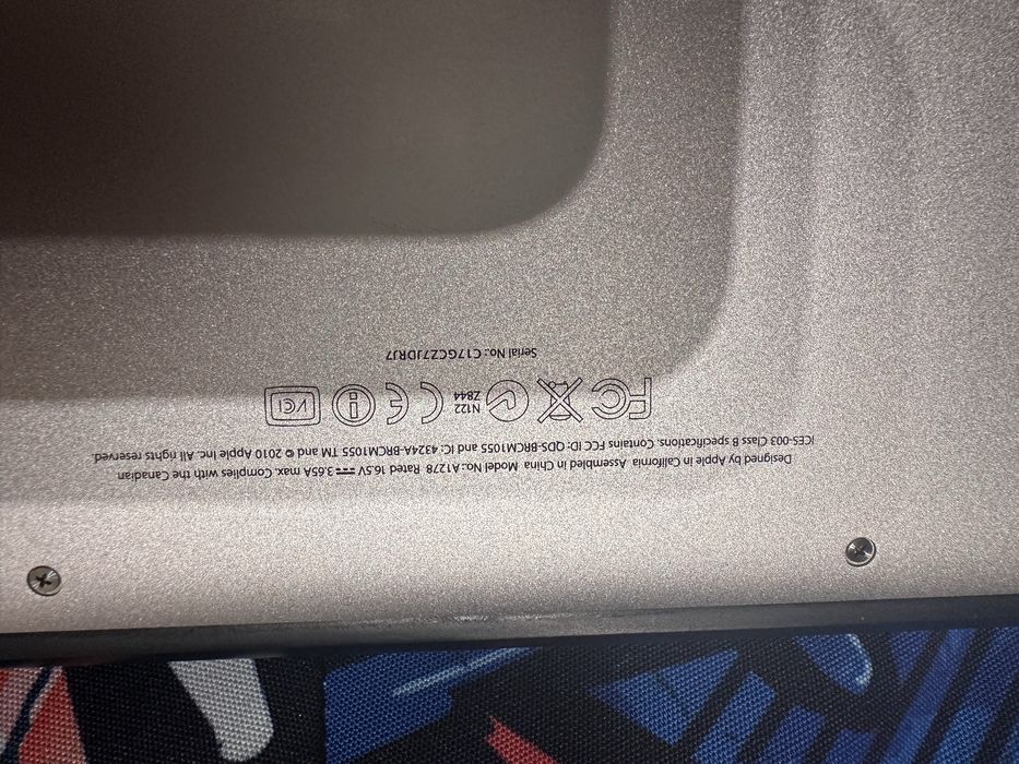 Продавам Macbook pro 13”, mid 2011