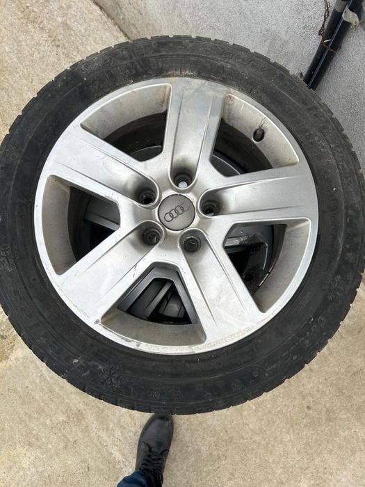 Vand 4 jante audi ( cauciucuri de iarna )