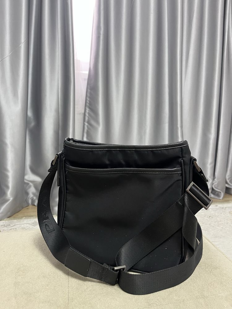Барсетка prada люкс качества.