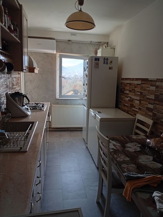 Vând apartament Car. Ștefan cel Mare, Sacele