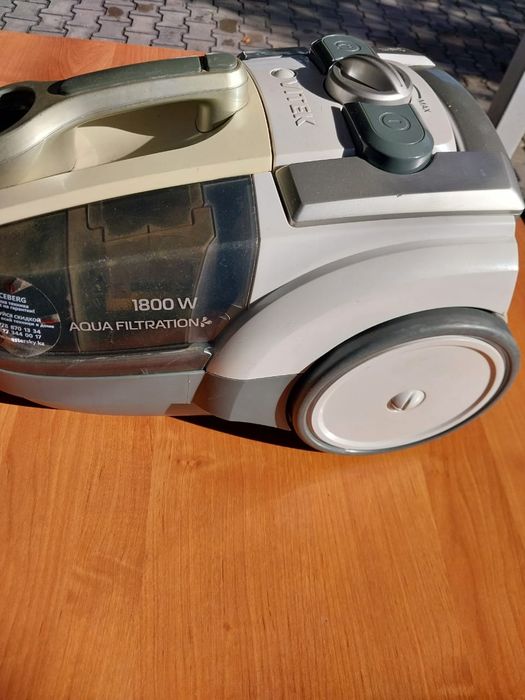 Продам пылесос Vitek