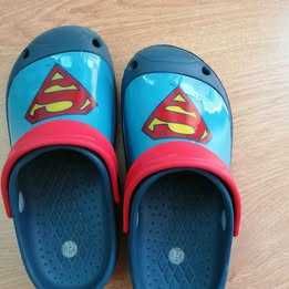 Кроксове номер 32, като нови 7 лв , на Супермен