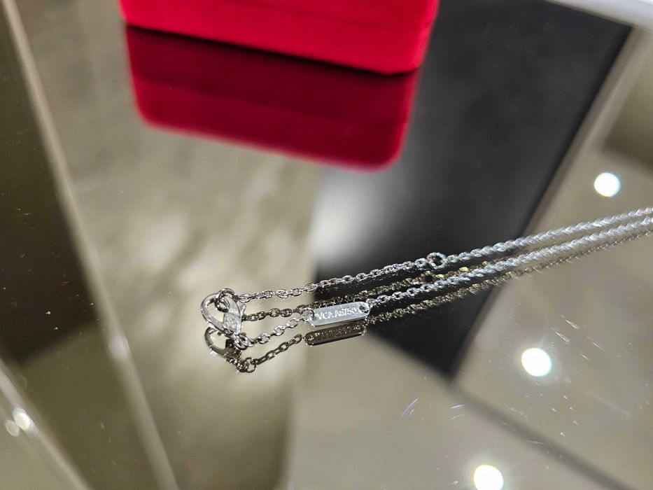 Van Cleef & Arpels VCA Silver Red Alhambra Diamond Clover Дамско Колие