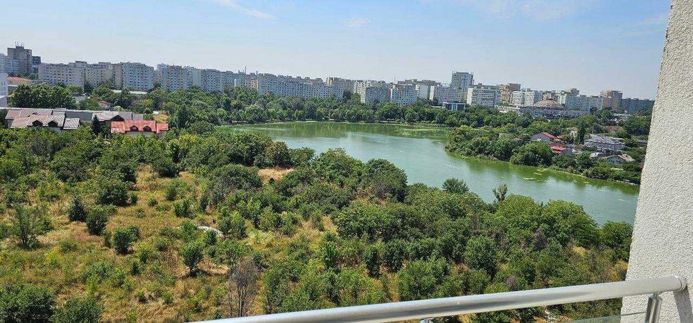 Vanzare 3 cam . wieu lac et. 8/10, bl.2025 , sos. Fundeni -Romstal