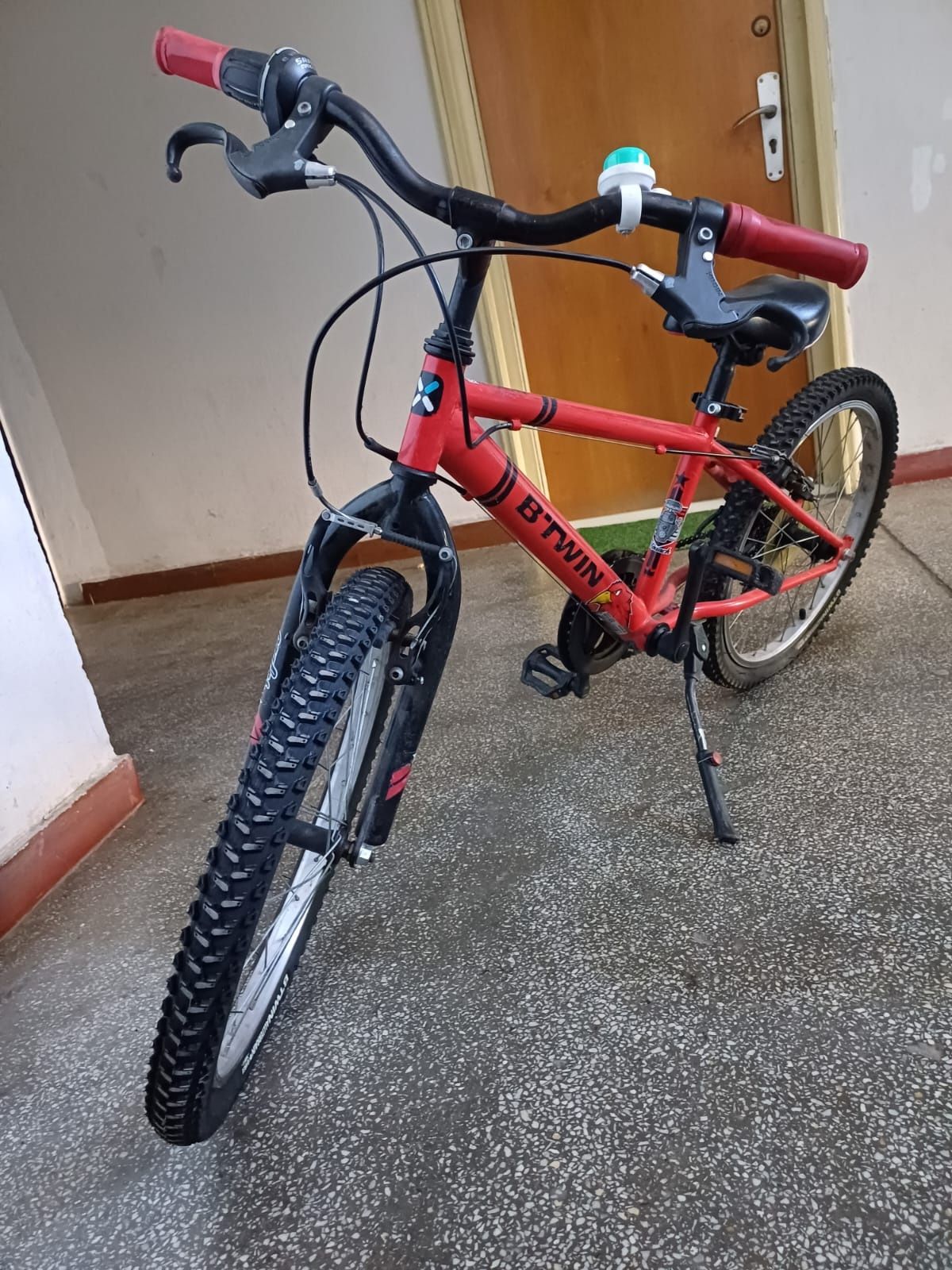 Bicicleta B-twin 8 - 10 ani
