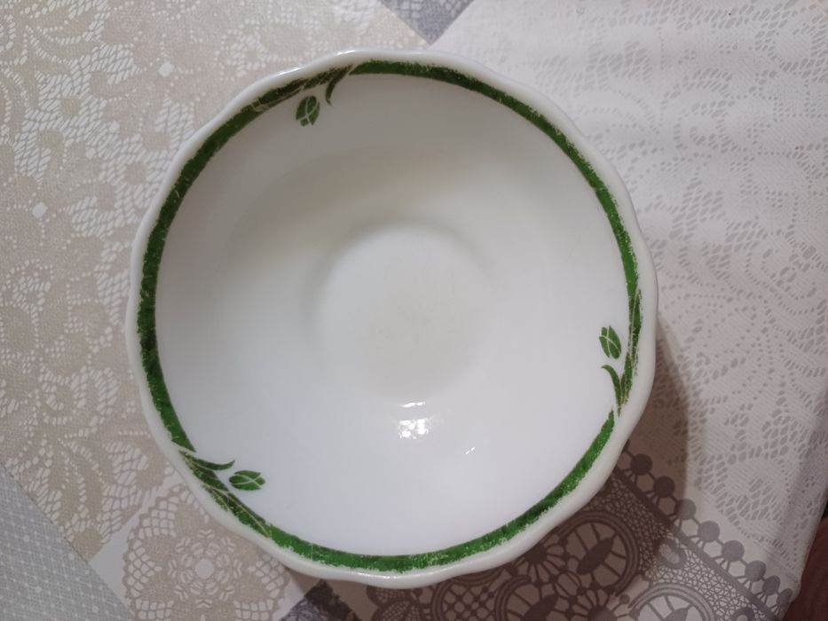 Продам тарелки в хорошем состоянии.